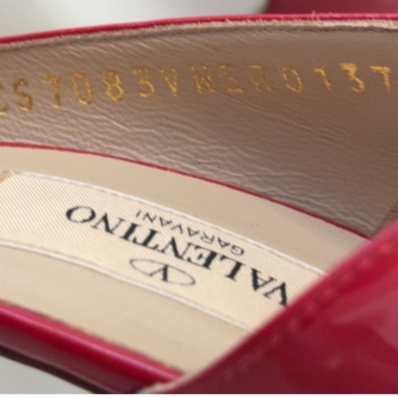 Valentino Red Bow Peep Toe Patent Leather  Pumps- Size 37 6.5 (US) - Picture 6 of 8